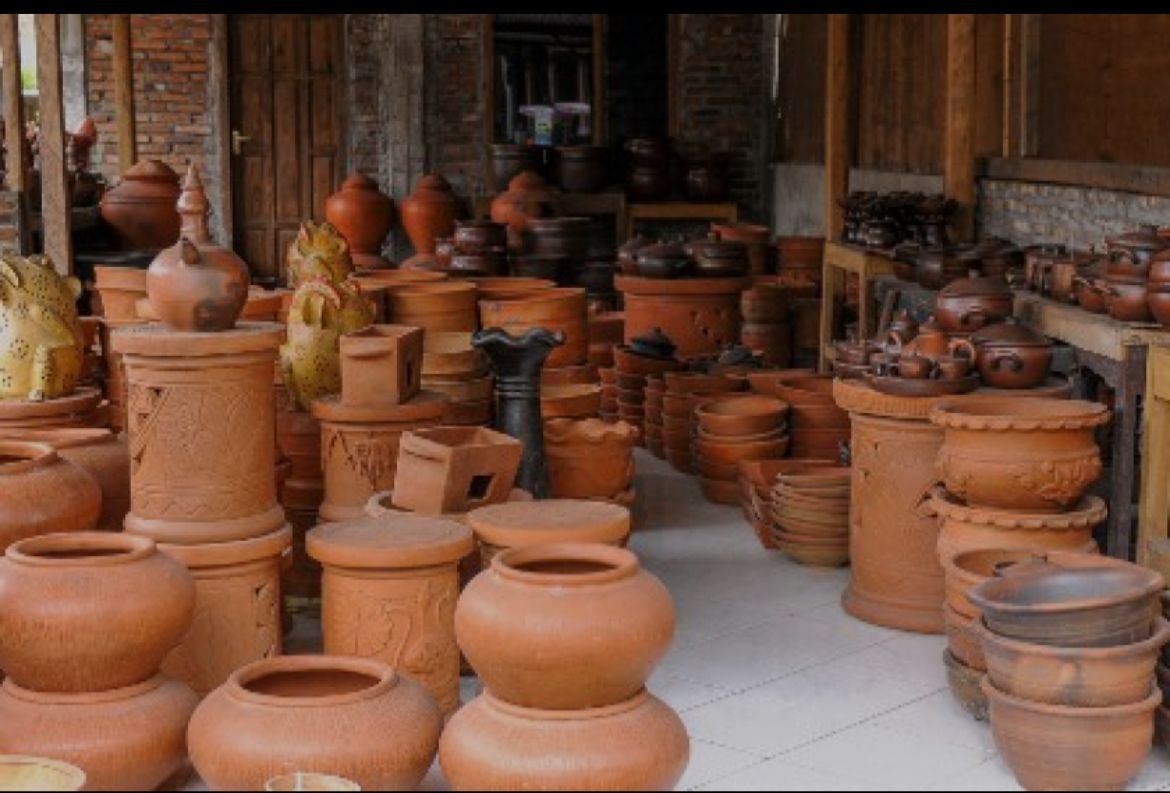 Menelusuri Desa Kasongan DIY, Sentra Kerajinan Gerabah dan Pernak-Pernik Dekorasi Harga Ramah di Kantong