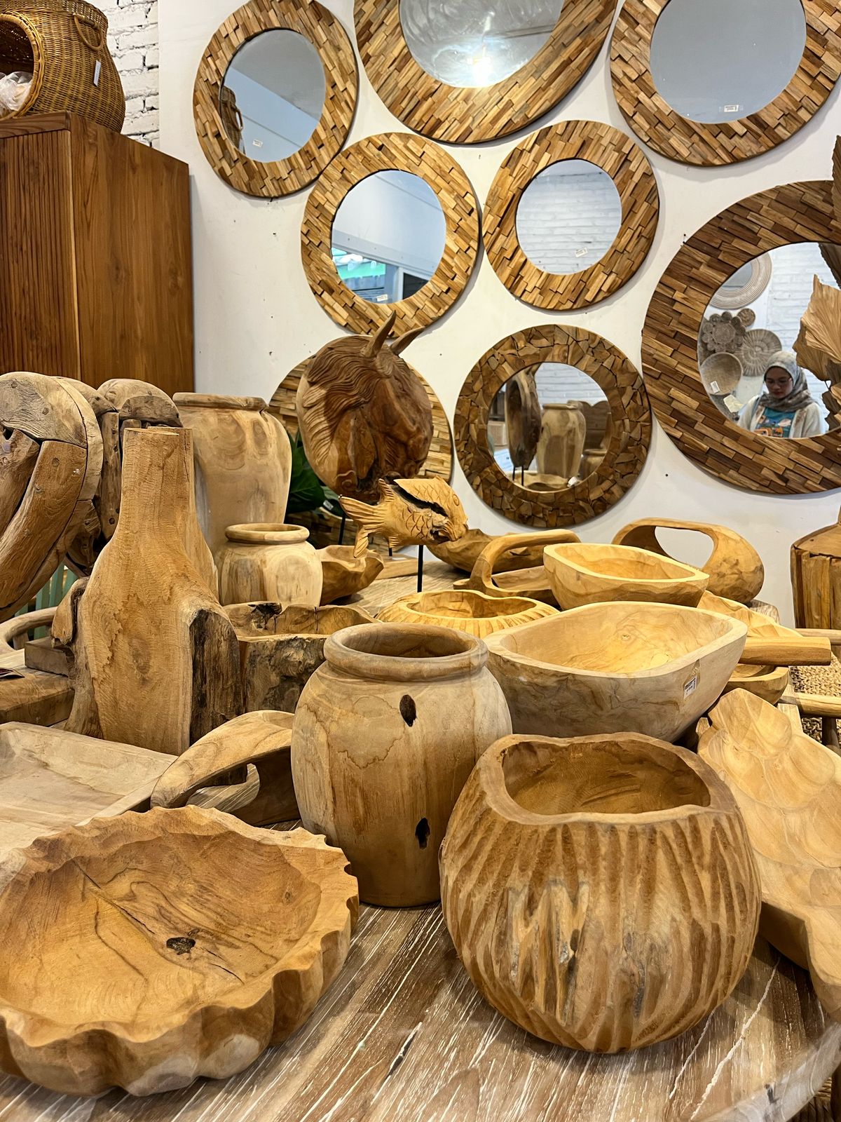 Menelusuri Desa Kasongan DIY, Sentra Kerajinan Gerabah dan Pernak-Pernik Dekorasi Harga Ramah di Kantong