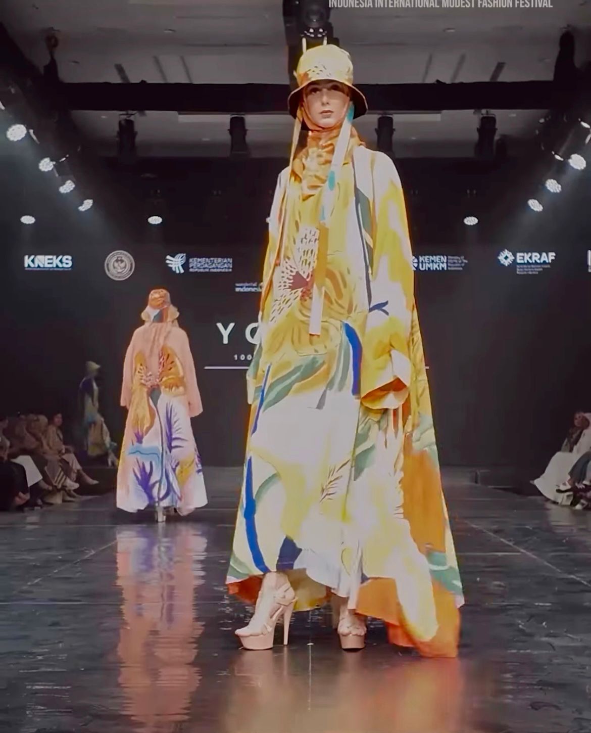 Ada 1.600 Lebih Koleksi Desainer Indonesia dan Internasional Dipamerkan di IN2MOTIONFEST