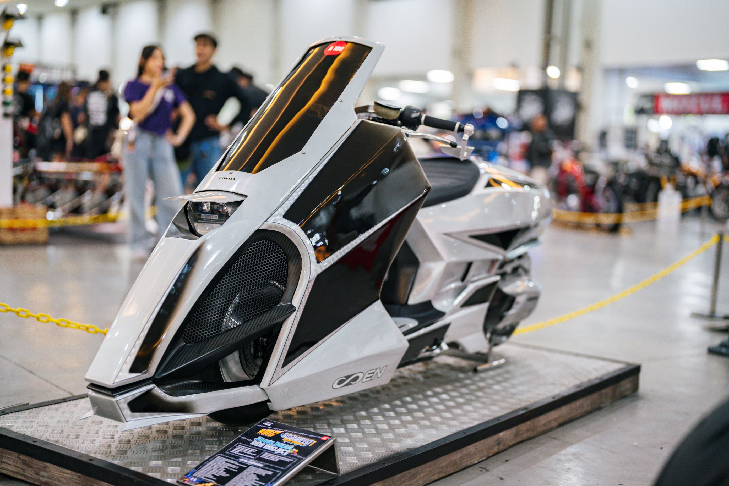 Karya Modifikator Indonesia Tembus Mooneyes Yokohama 2025, Honda Stylo160 Usung Gaya Neo Boardtracker