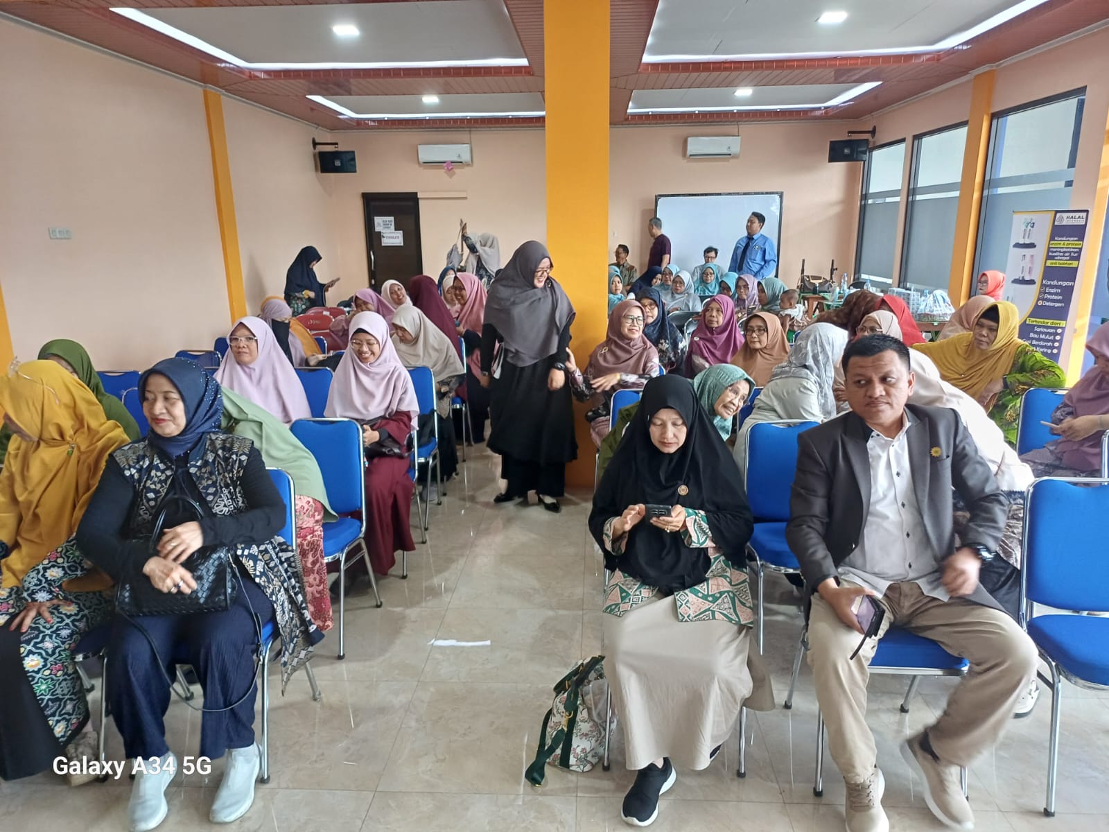 Cegah Penyakit, Raih Ridha Allah, Enzim Ajak Ibu-Ibu Terapkan PHBS di Rumah