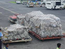 30 Ton Bantuan Hasil Galang Dana Dikirim ke Sumatera dengan 2 Pesawat Charter Armada Kemanusiaan