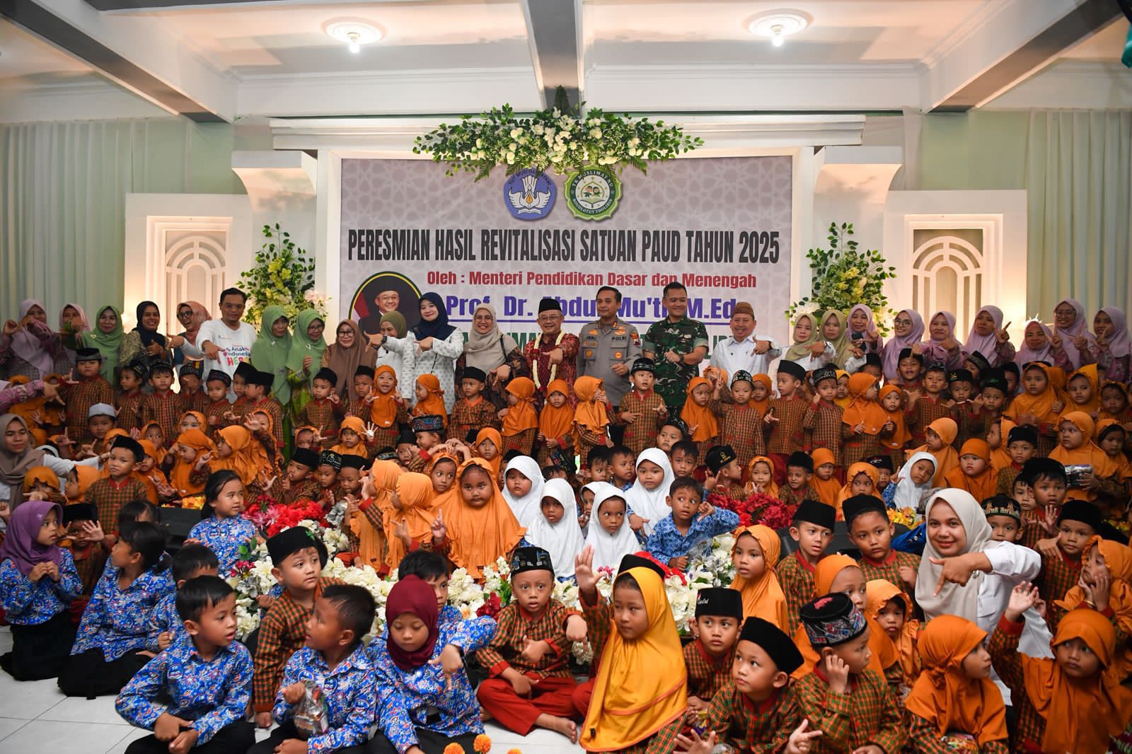 Mendikdasmen Resmikan TK Muslimat NU Roudlotut Tholibin Hasil Revitalisasi