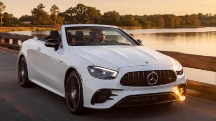 Apa Beda Mercedes Benz dan Mercedes AMG? Penasaran?