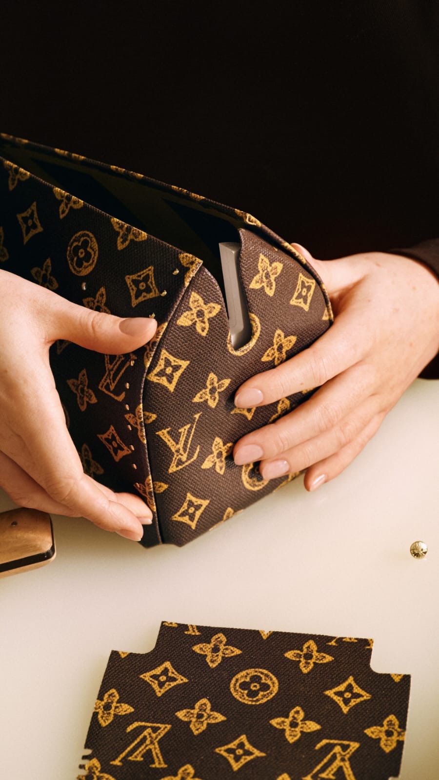 Louis Vuitton Kembali Memacu Demam Motif Monogramnya