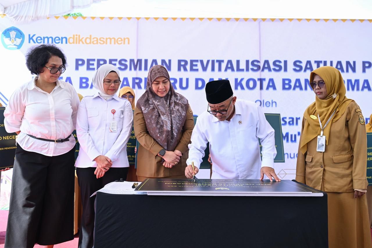 Mendikdasmen Resmikan 14 Sekolah di Kalimantan Selatan, Hasil Program Revitalisasi