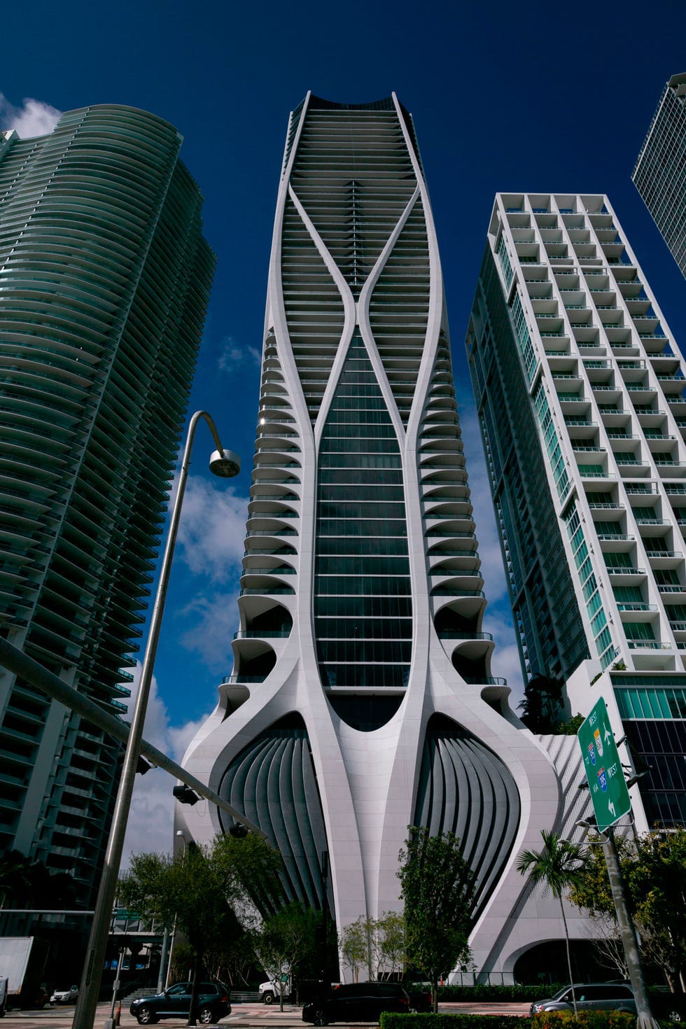 David dan Victoria Beckham Jual Penthouse Desain Zaha Hadid di Miami Seharga Rp 390 Miliar