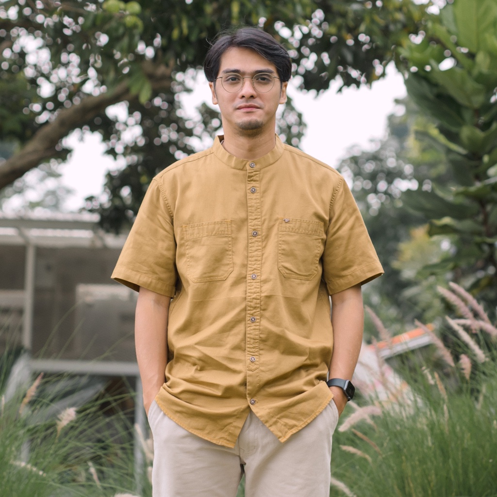 Tren Baju Lebaran untuk Pria, Koko Kurta dan Celana Sarung untuk Tampil Up To Date