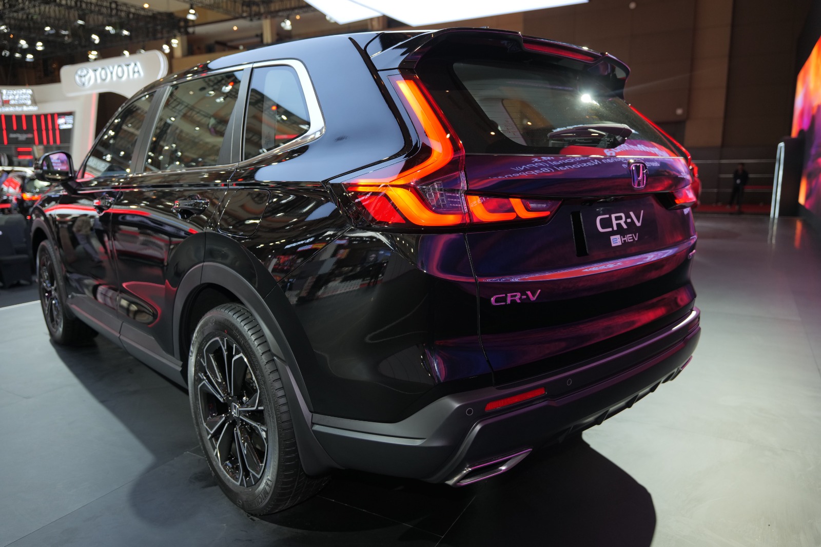 Honda CR-V RS e:HEV: Teknologi Hybrid untuk Kenyamanan Perjalanan Jarak Jauh