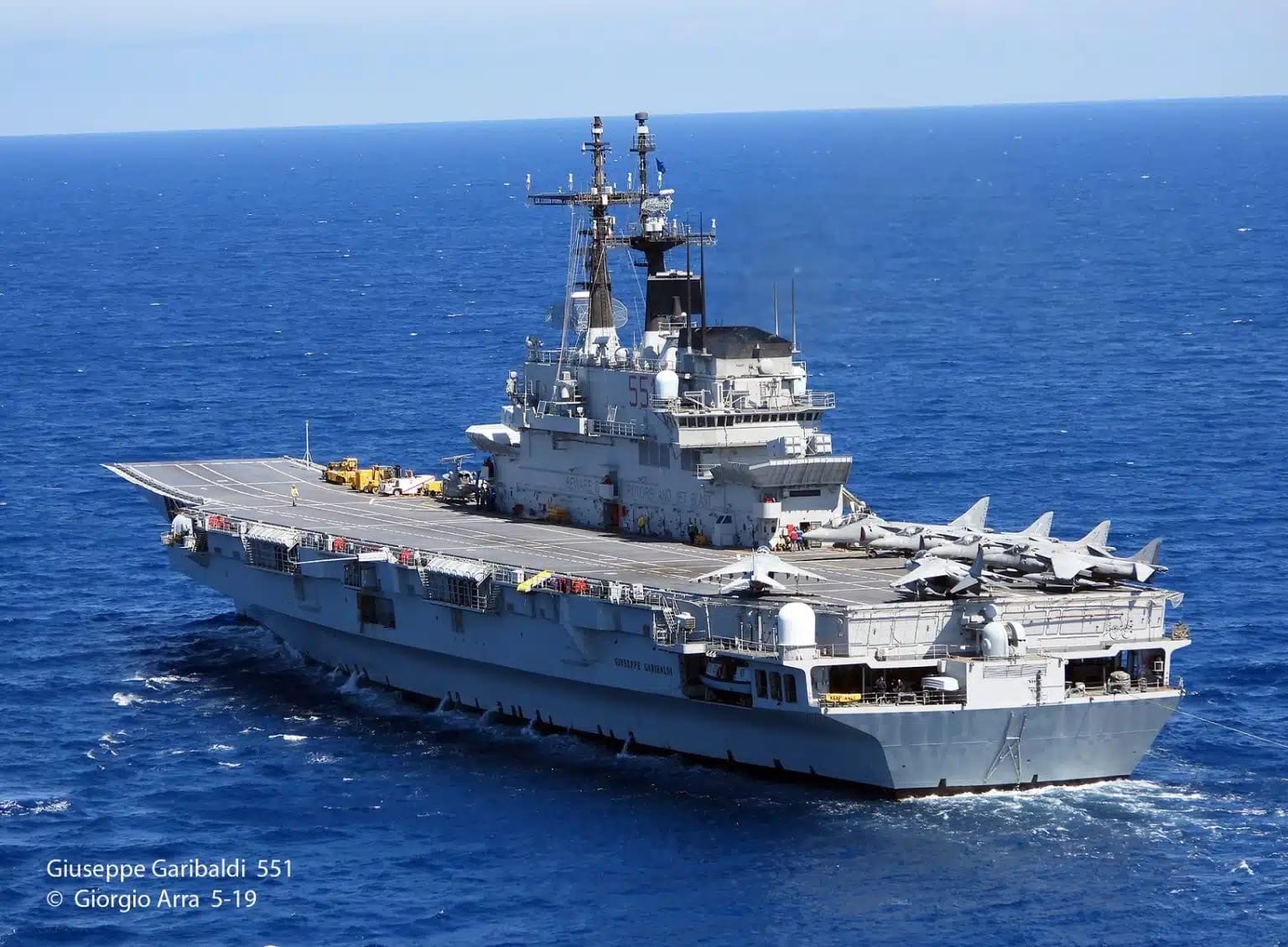 Italia Resmi Hibahkan Kapal Induk Garibaldi ke Indonesia, Perkuat Kerja Sama Pertahanan