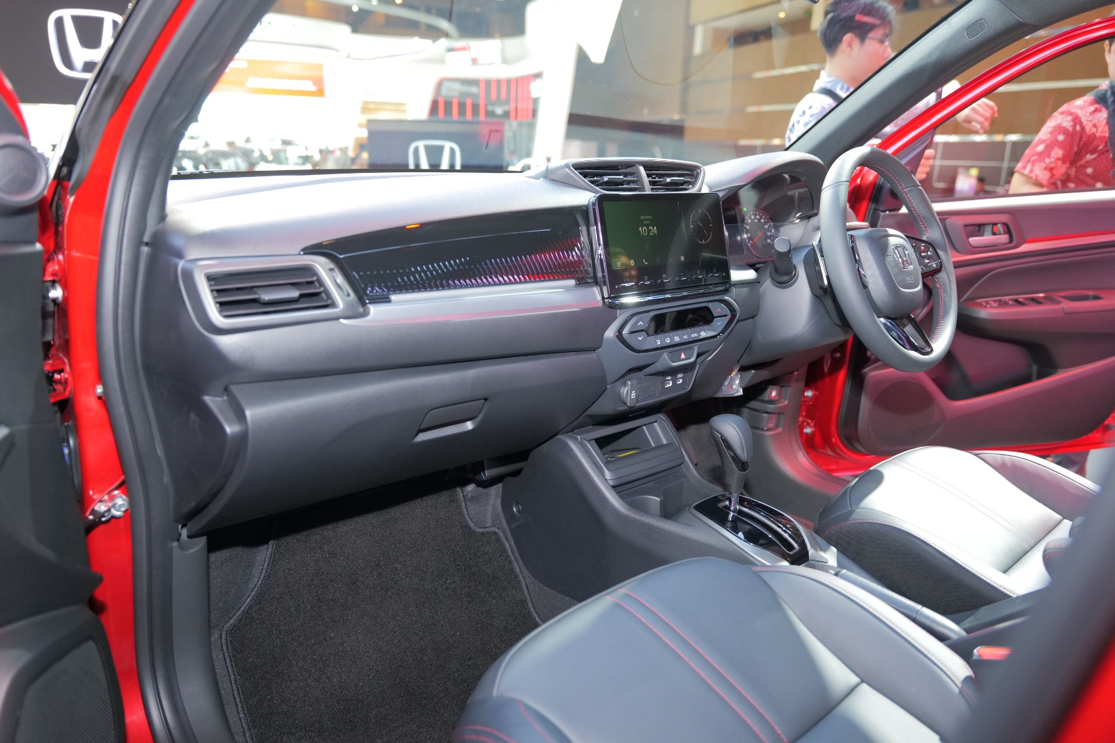 New Honda WR-V: Small SUV yang Lebih Sporty dan Connected