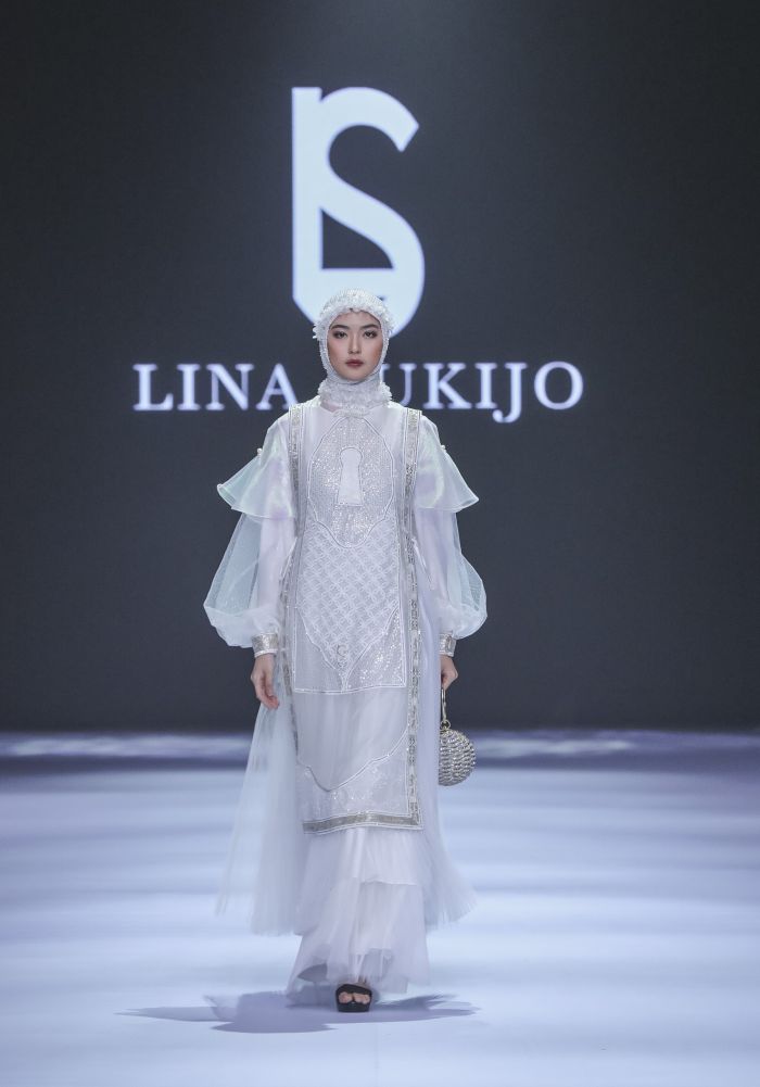 Koleksi Gema Rayya dari Lina Sukijo untuk Gaya Soft Glamour di Idul Fitri