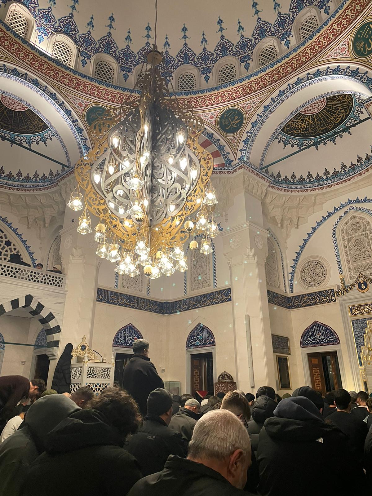 Aroma Condet di Langit Berlin, Catatan Ramadhan Muhammad Raffly