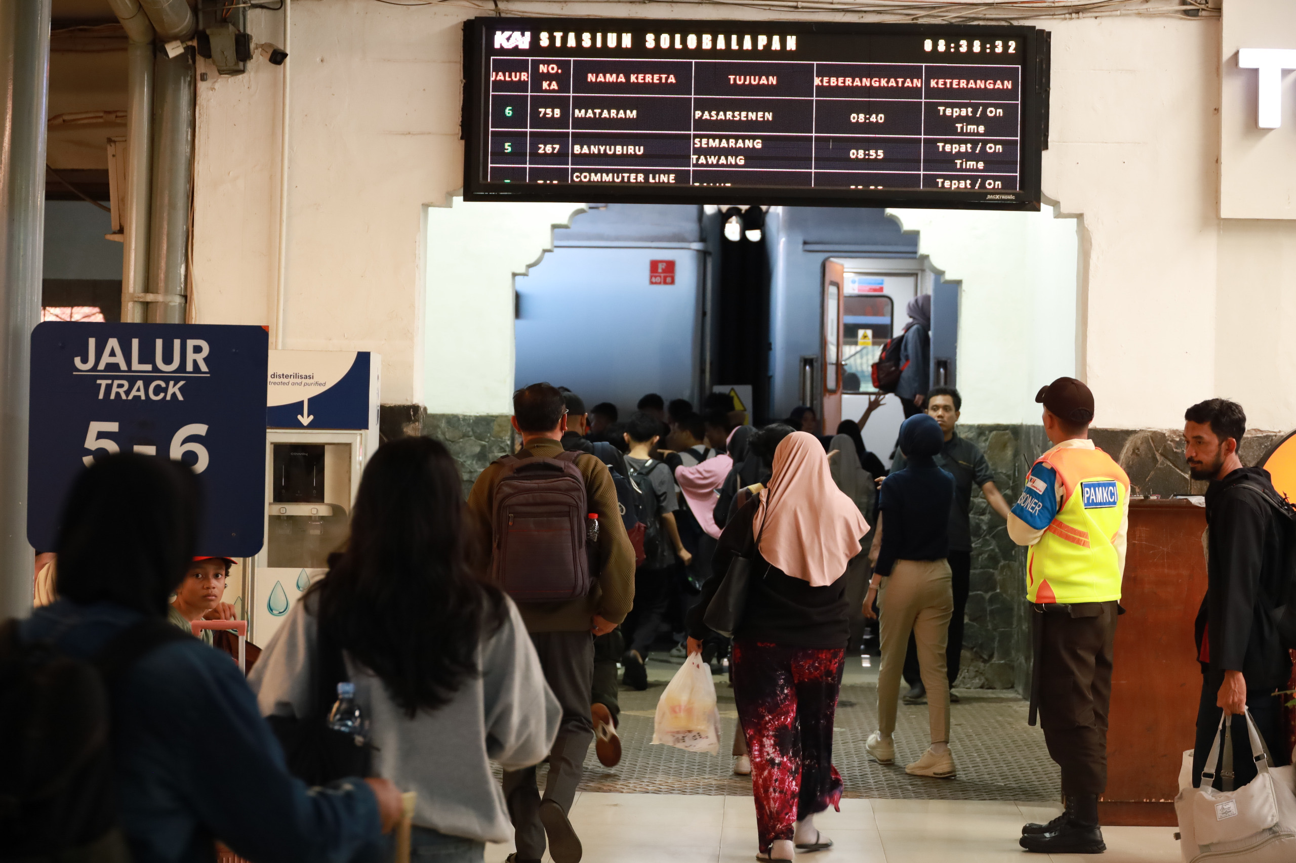 Arus Balik Menguat, Hari Ini Sedikitnya 202.279 Pelanggan Akan Menggunakan Kereta Api