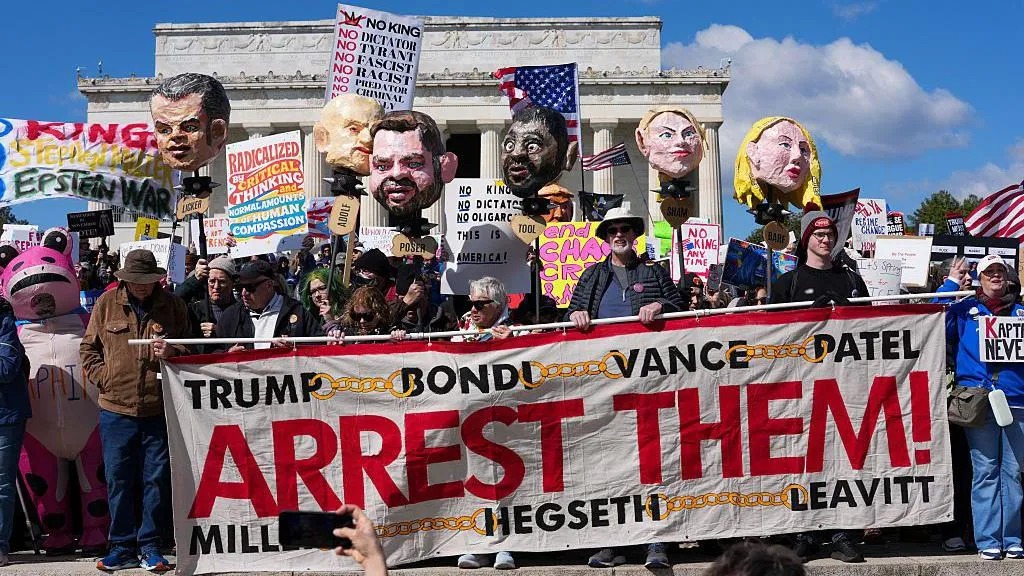 Demo Besar-besaran Menentang Trump Diikuti Jutaan Orang di Berbagai Kota di Amerika