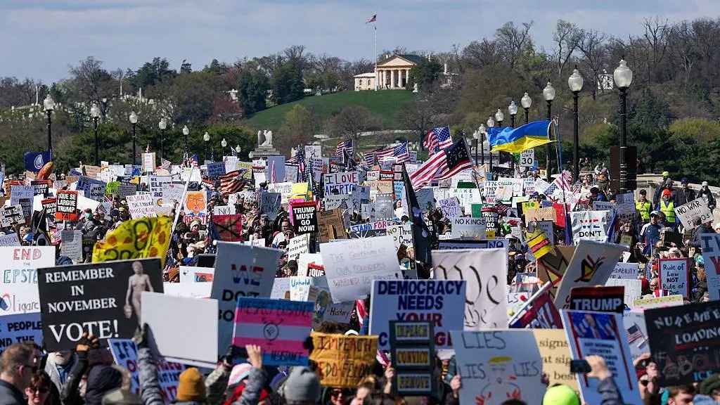 Demo Besar-besaran Menentang Trump Diikuti Jutaan Orang di Berbagai Kota di Amerika