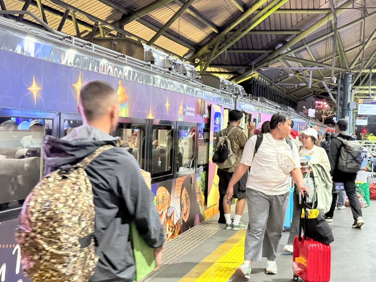 Proyeksi Hari Ini Lebih Dari 183.157 Pelanggan Berangkat dengan Kereta Api, Long Weekend April 2026 Mulai Bergerak