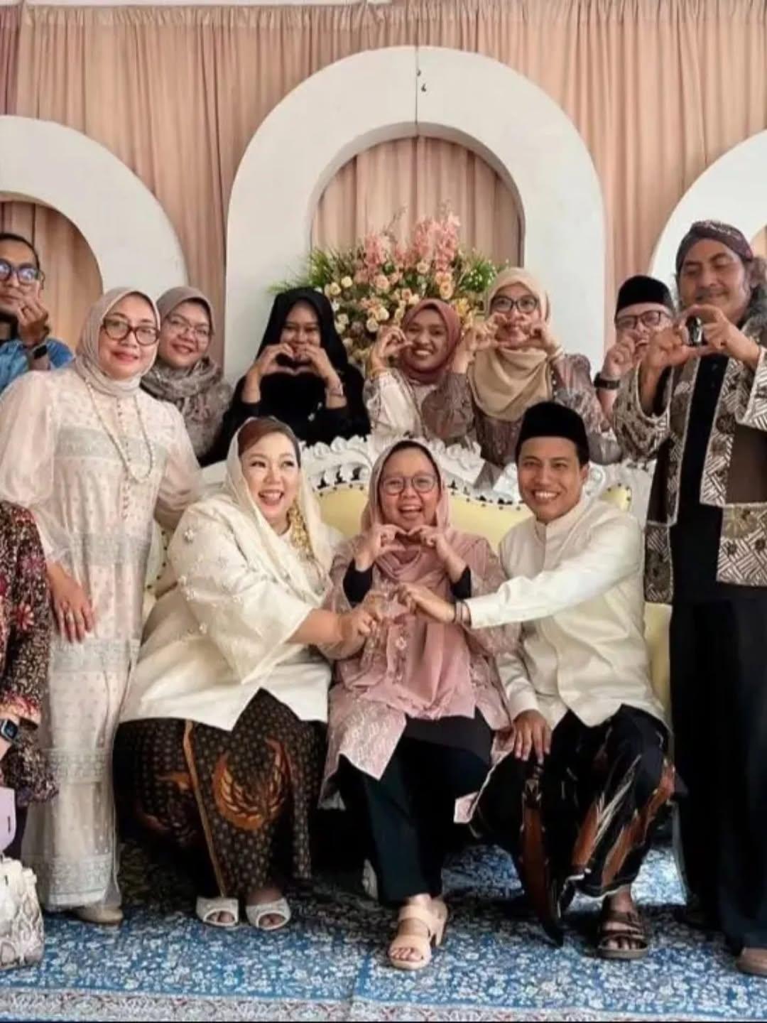 Profil Ra Mamak, Kiai Asal Sumenep yang Jadi Suami Inayah Wahid