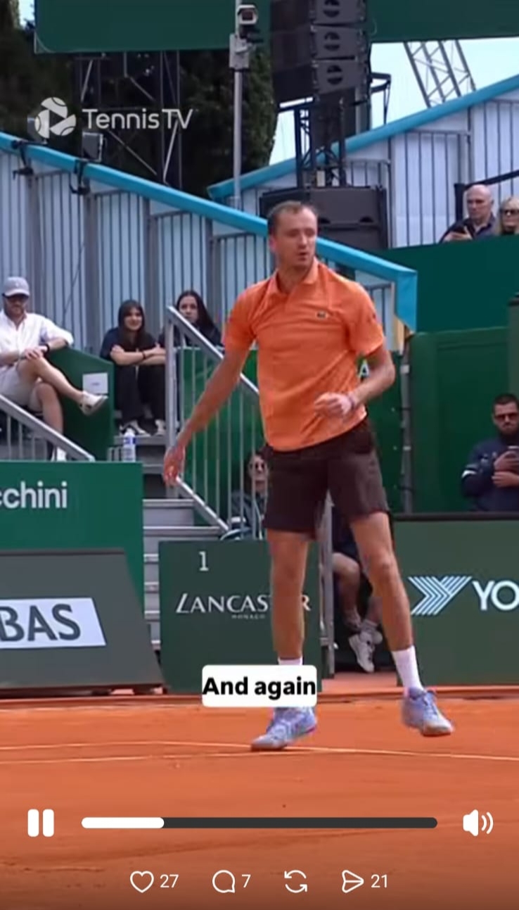 Petenis Rusia, Medvedev Didenda Rp105 Juta karena Hancurkan Raket Tujuh Kali di Monte Carlo Masters