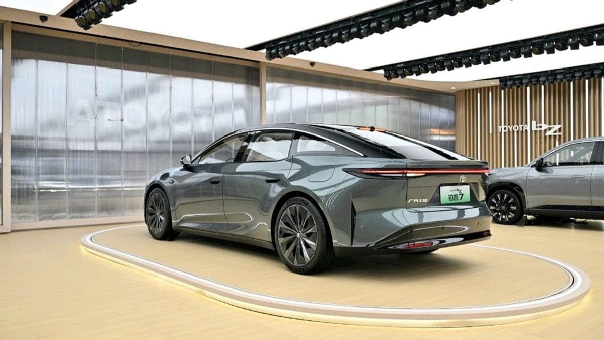 Toyota Raup 3.000+ Pesanan Dalam Satu Jam Pertama Usai Luncurkan EV Mewah Baru
