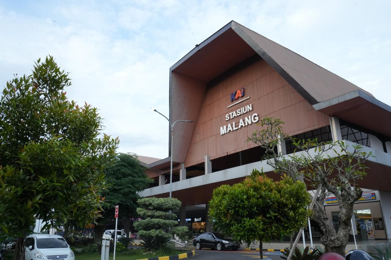 Menyusuri 779 Kilometer Jalur Selatan, KA Malabar Tawarkan Ragam Lanskap Sepanjang Perjalanan Bandung-Malang