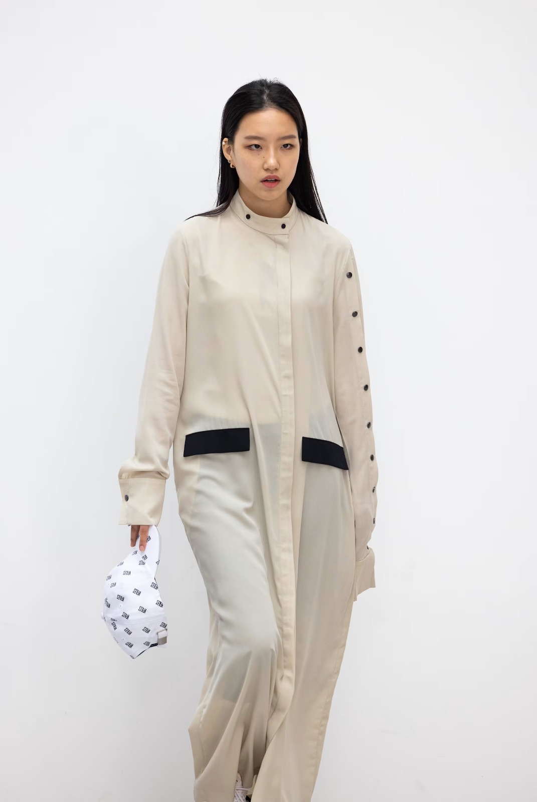 Sosok Inspiratif Saeedah Haque: Desainer Muda Otodidak Ciptakan Abaya Streetwear Pertama di Dunia Hingga Masuk Daftar Forbes