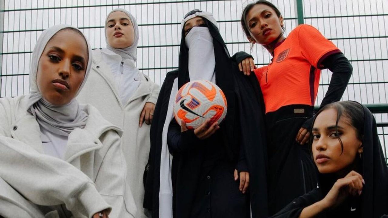 Sosok Inspiratif Saeedah Haque: Desainer Muda Otodidak Ciptakan Abaya Streetwear Pertama di Dunia Hingga Masuk Daftar Forbes