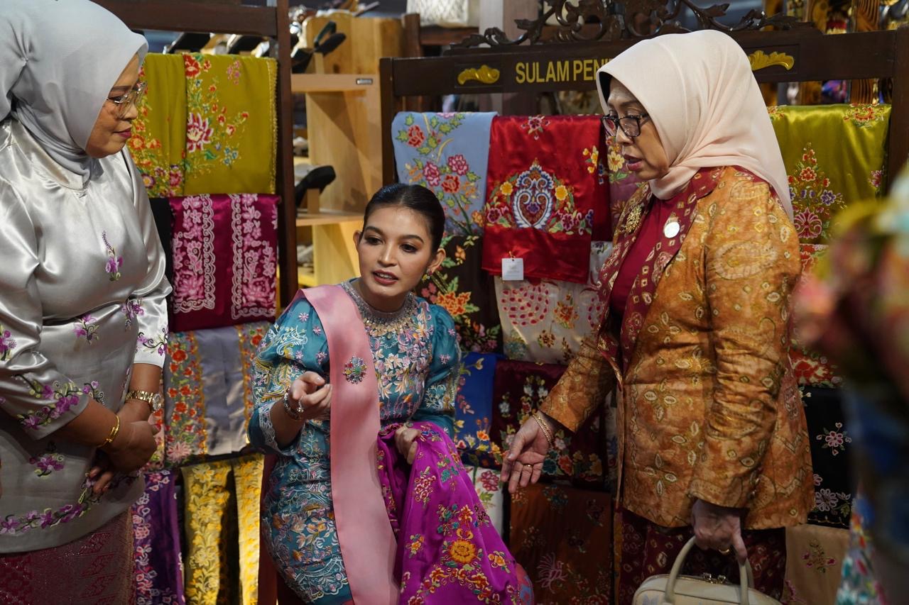Ibu Wapres RI Hadiri Pembukaan HUT ke-80 Persit KCK Bertema Persit Bisa
