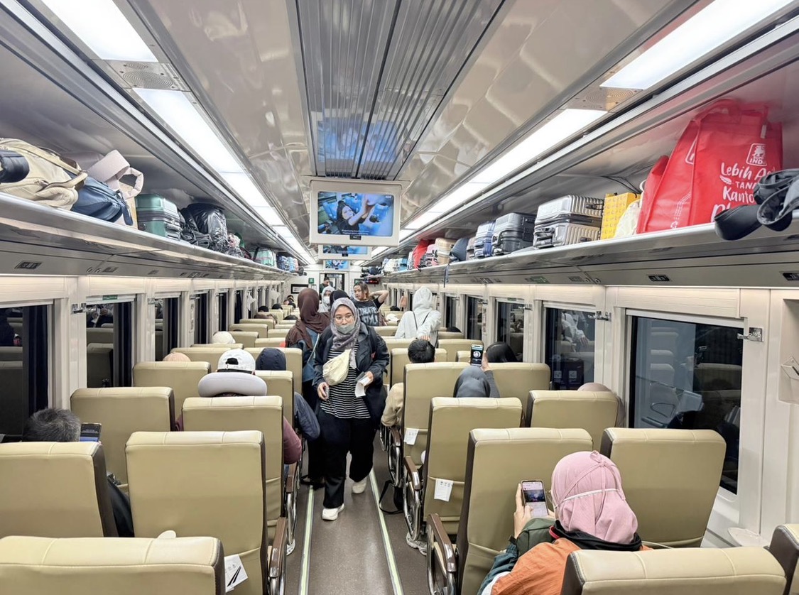 Hari Pertama Long Weekend, KAI Layani 196.302 Pelanggan