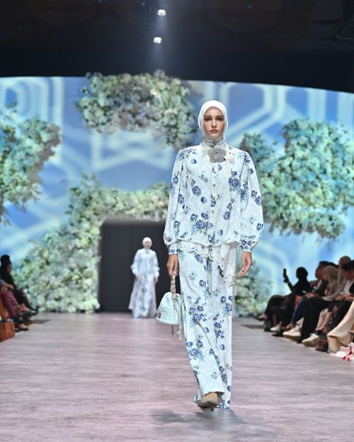 Kolaborasi Ivan Gunawan x Kopi Kenangan, Nuansa Romantis untuk Inspirasi Busana Hari Raya