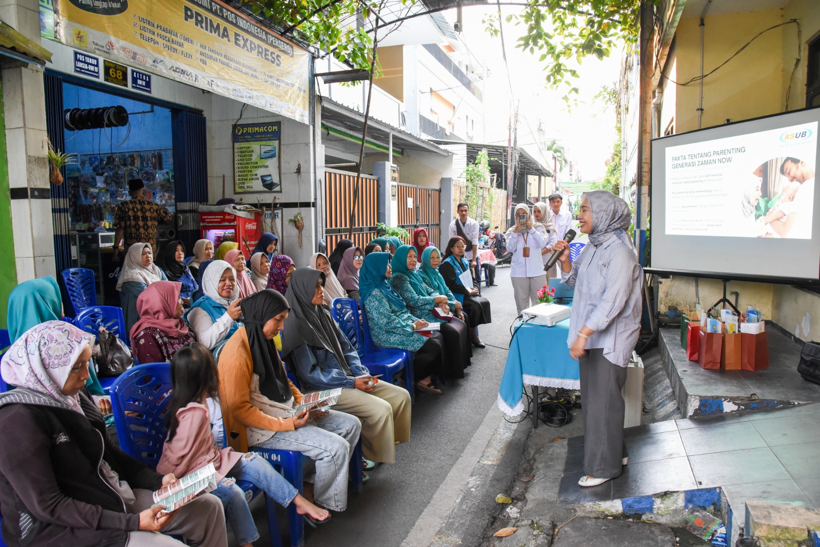 FK UB Hadirkan Edukasi Pengasuhan Anak untuk Ketawanggede Sehat dan Tangguh
