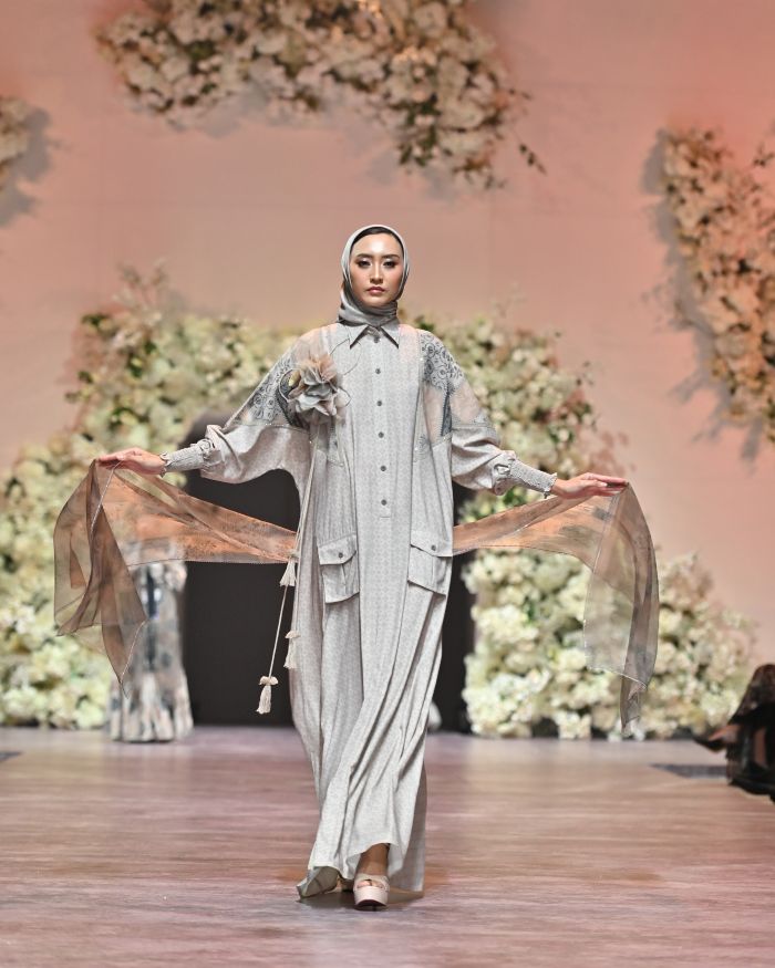 Mosaic Bloom dari Amyza, Wujudkan Keindahan Bunga Peony dan Arsitektur Timur Tengah dalam Fashion