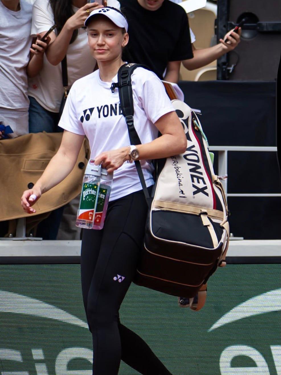Starodubtseva Kembali Buat Kejutan, Taklukkan Si Cantik Rybakina di Roland Garros