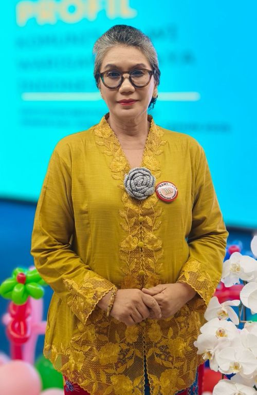 Menjaga Nada Nusantara: Kisah KAWI Angklung dari Persahabatan Perempuan Lansia Menuju Impian Panggung Dunia