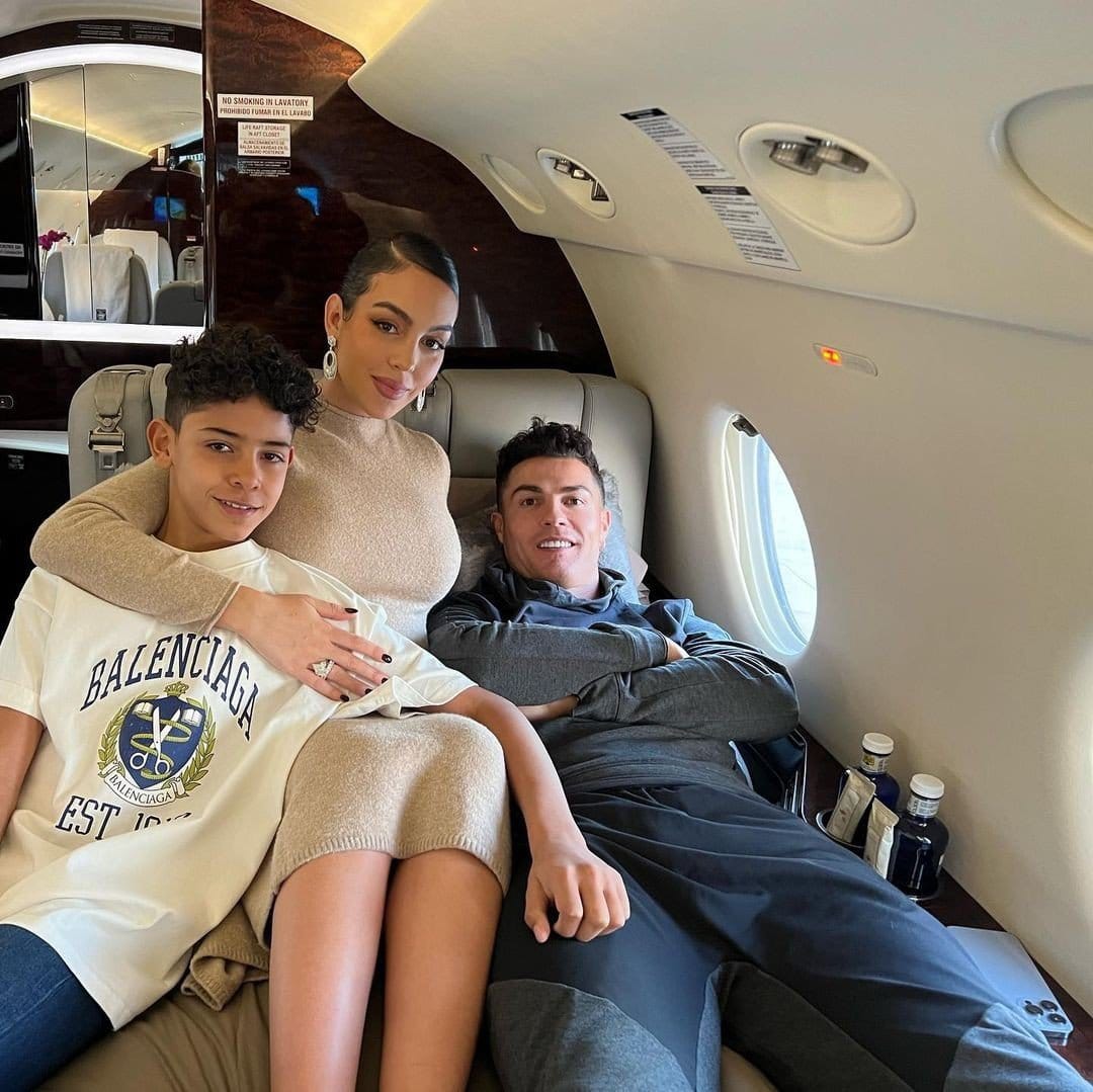 Orang Kaya Indonesia Termasuk Artis Sering Pake Private Jet, Berapa Biaya Sebenarnya Sewa Jet Pribadi per Jam pada Tahun 2026?