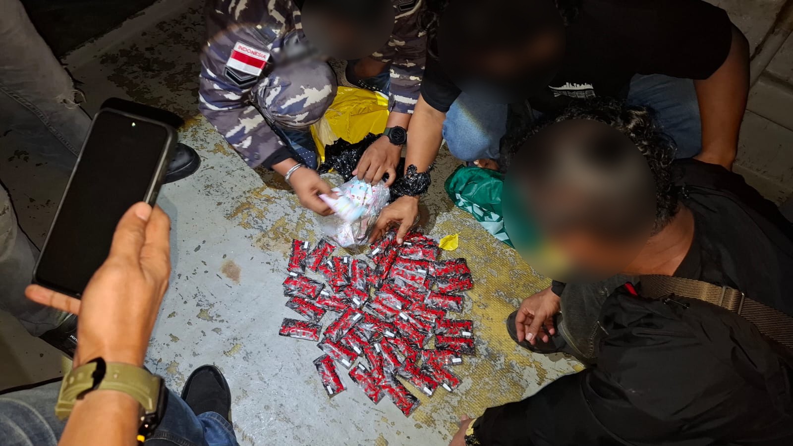 Jaga Masa Depan Generasi Muda, Tim Gabungan TNI AL Gagalkan Upaya Penyelundupan Ratusan Liquid Vape Mengandung Narkotika di Perairan Batam