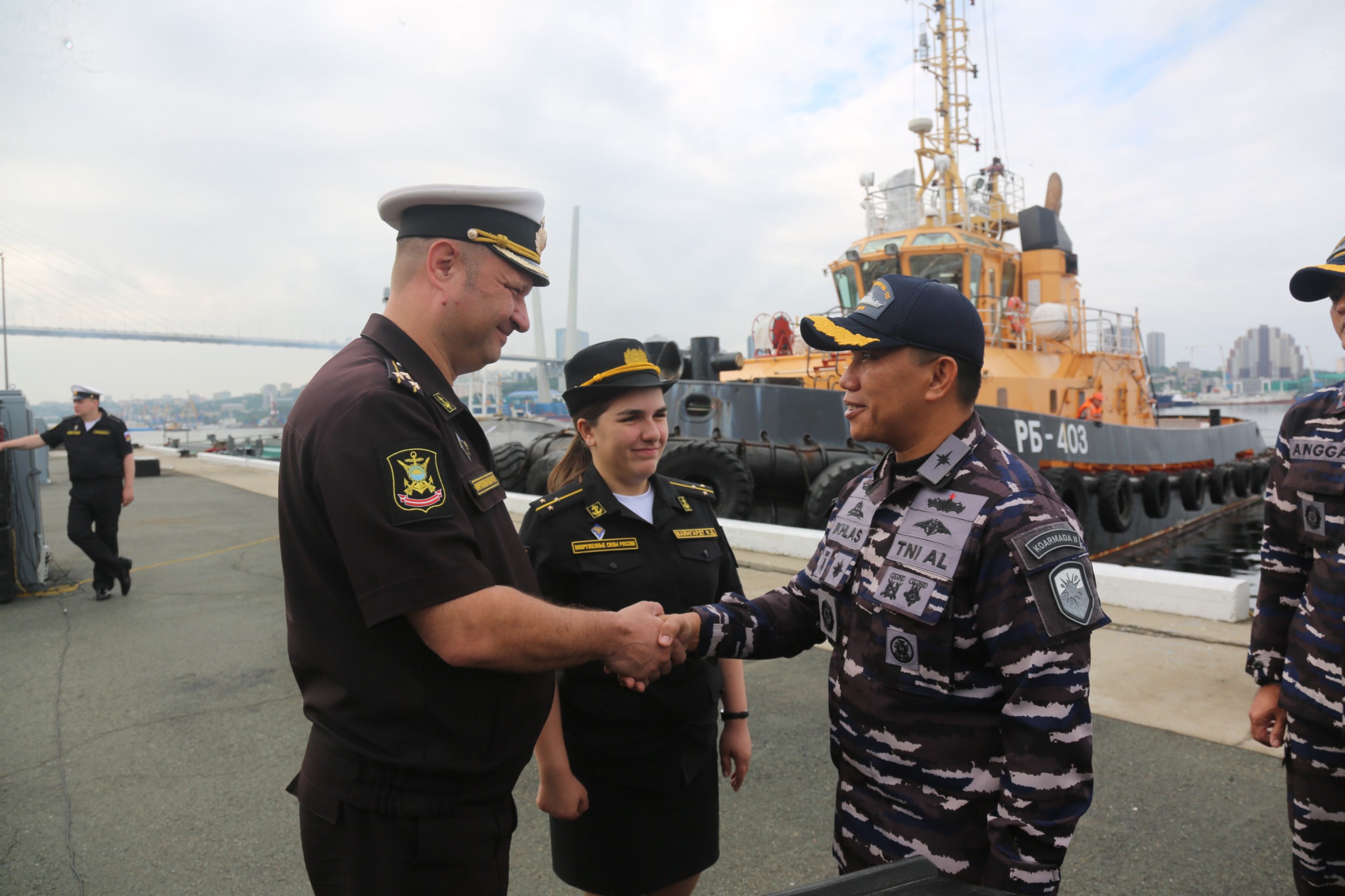 TNI AL dan Russian Navy Berlatih VBSS hingga Tembakkan Meriam-76 pada Sea Phase Exercise Orruda 2026