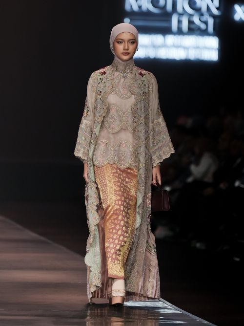 Puspa Nusantara Karya Ayu Dyah Andari, Harmoni Wastra Indonesia dalam Balutan Elegan