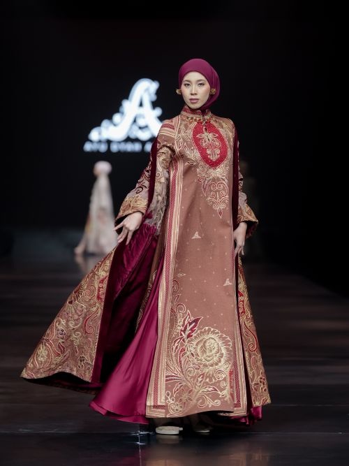Puspa Nusantara Karya Ayu Dyah Andari, Harmoni Wastra Indonesia dalam Balutan Elegan